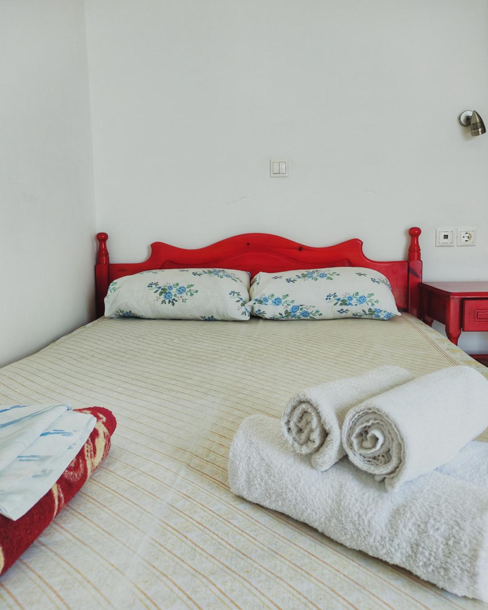 Rena'S Rooms Μελίντα Melinta 外观 照片
